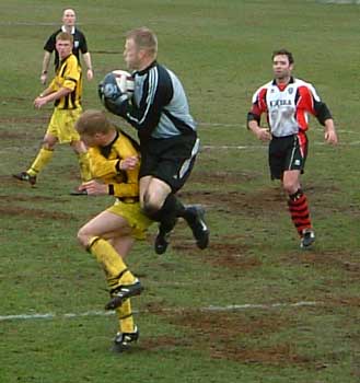 Hednesford keeper gathers in