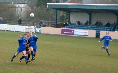 Cox tests the Halesowen defence